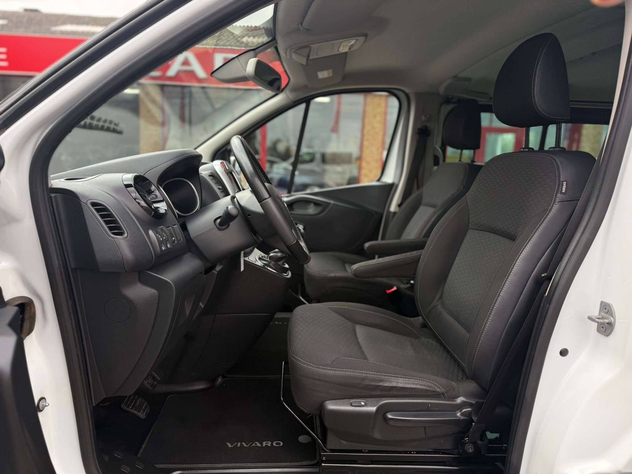 Opel Vivaro 1.6 CDTi BITURBO 145CV 8PLACES SPORT EDITION
