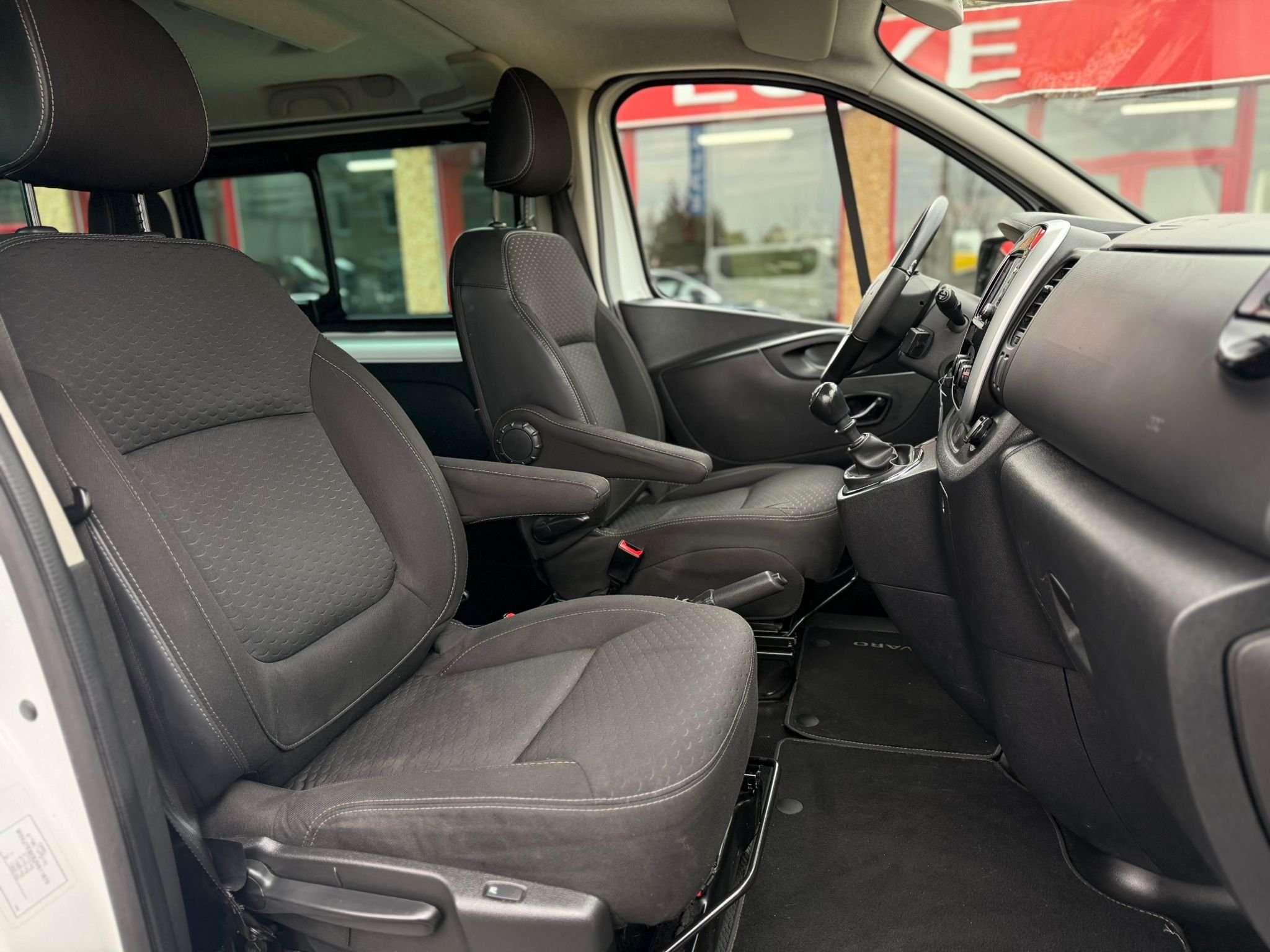 Opel Vivaro 1.6 CDTi BITURBO 145CV 8PLACES SPORT EDITION