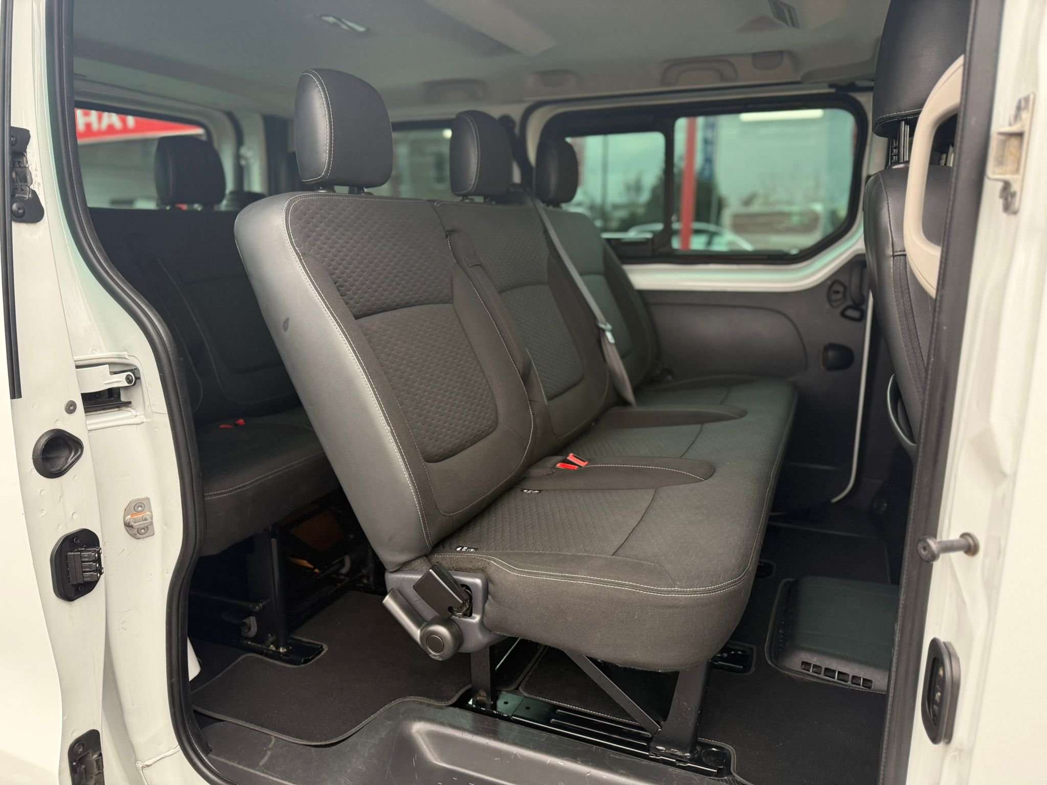 Opel Vivaro 1.6 CDTi BITURBO 145CV 8PLACES SPORT EDITION