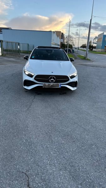 Mercedes-Benz Classe A IV BERLINE 180 D BUSINESS LINE 8G-DCT