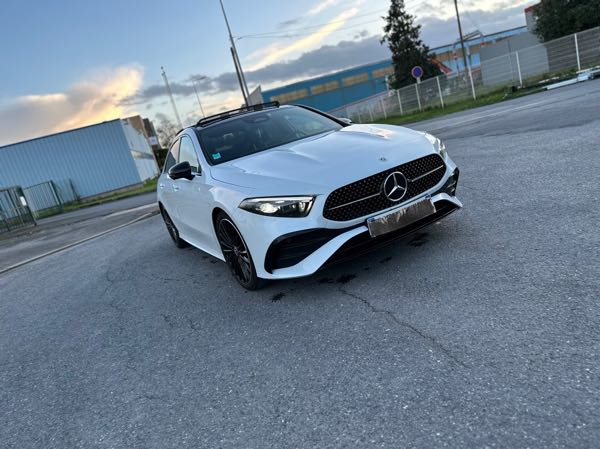 Mercedes-Benz Classe A IV BERLINE 180 D BUSINESS LINE 8G-DCT
