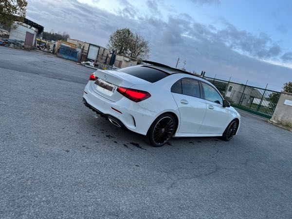 Mercedes-Benz Classe A IV BERLINE 180 D BUSINESS LINE 8G-DCT