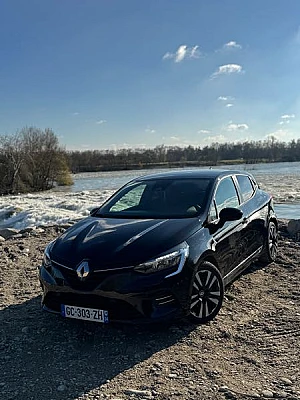 Renault Clio E-tech hybride 1.6 140cv