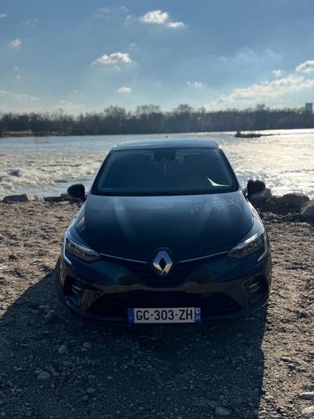 Renault Clio E-tech hybride 1.6 140cv