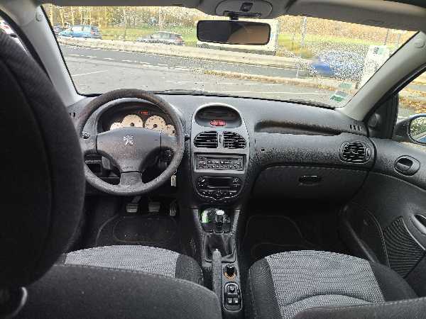Peugeot 206 (2) 1.4 STYLE 5P