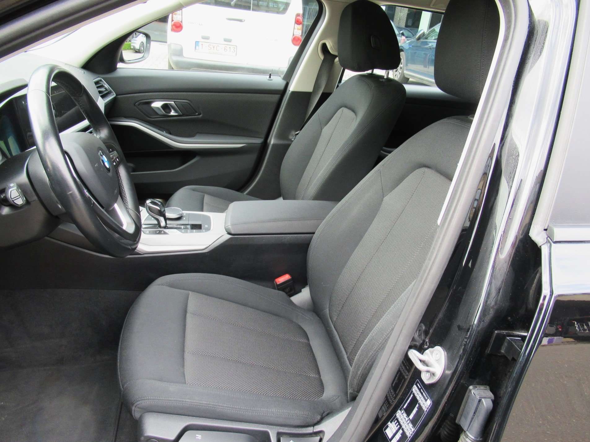 BMW 318 i Touring Aut. Advantage-Navi-Airco-Cruise-PDC