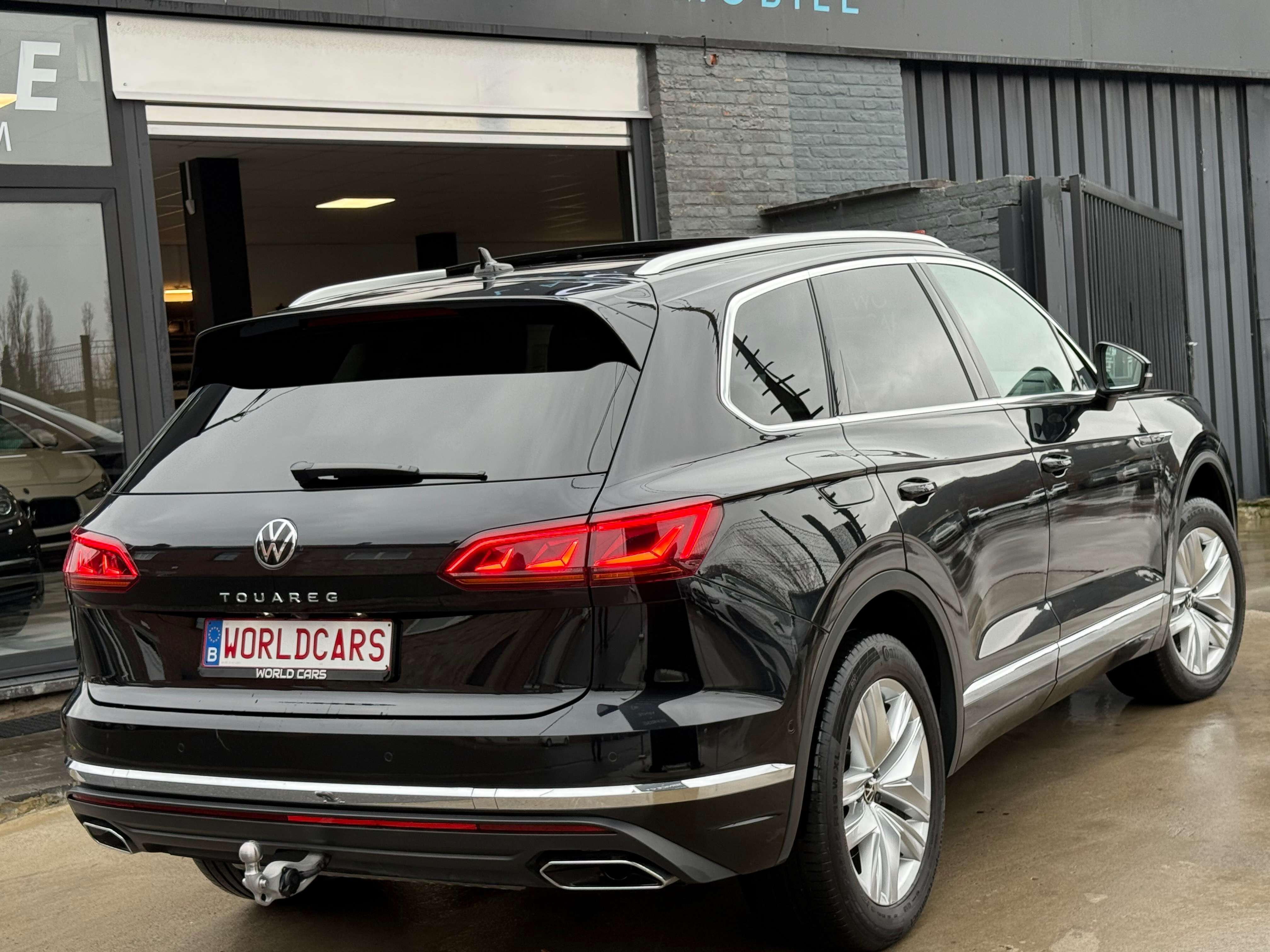 Volkswagen Touareg 3.0TDi V6 4MOTION PANO DISTRO PNEUMATIC CAM360°