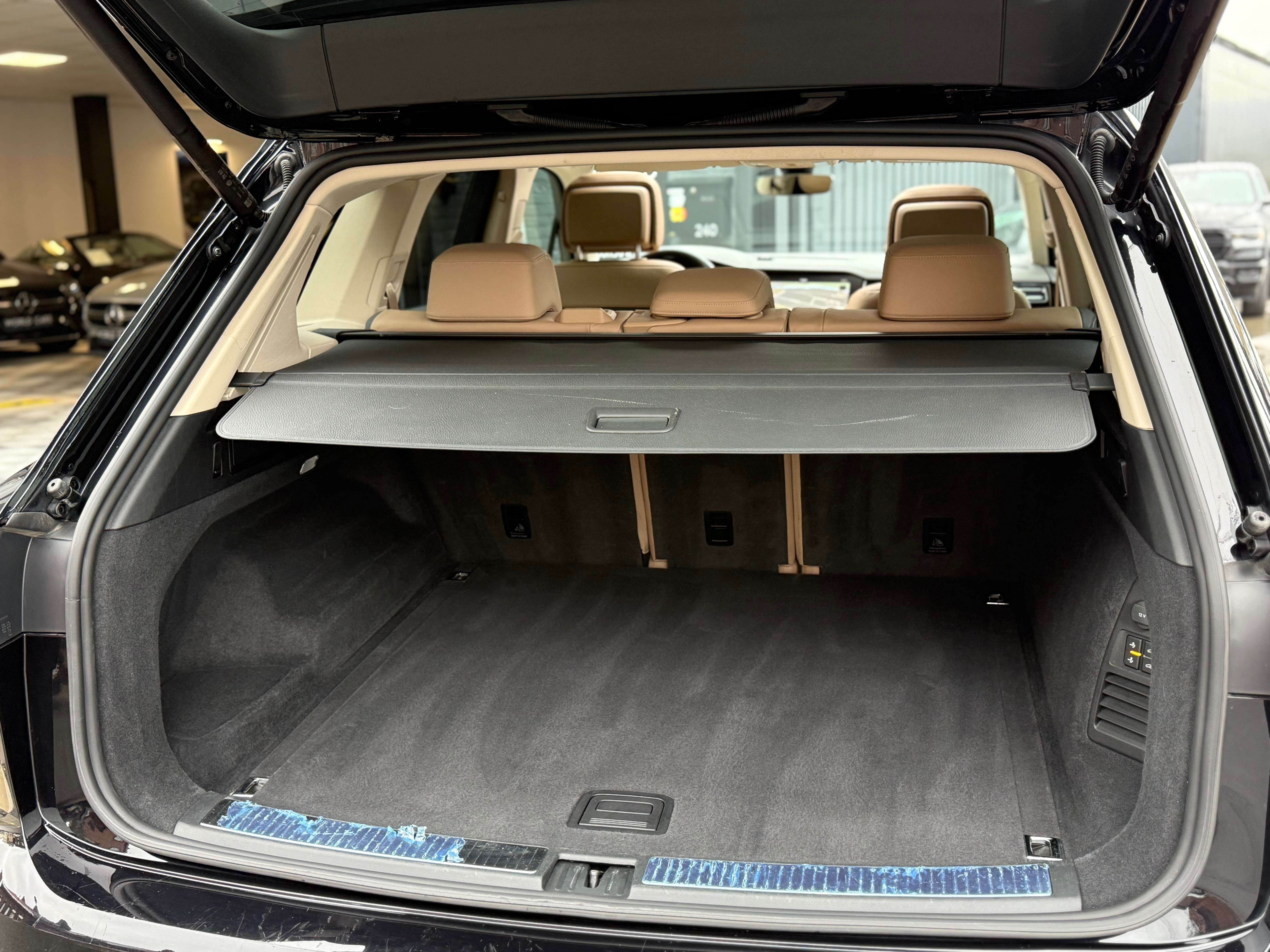 Volkswagen Touareg 3.0TDi V6 4MOTION PANO DISTRO PNEUMATIC CAM360°