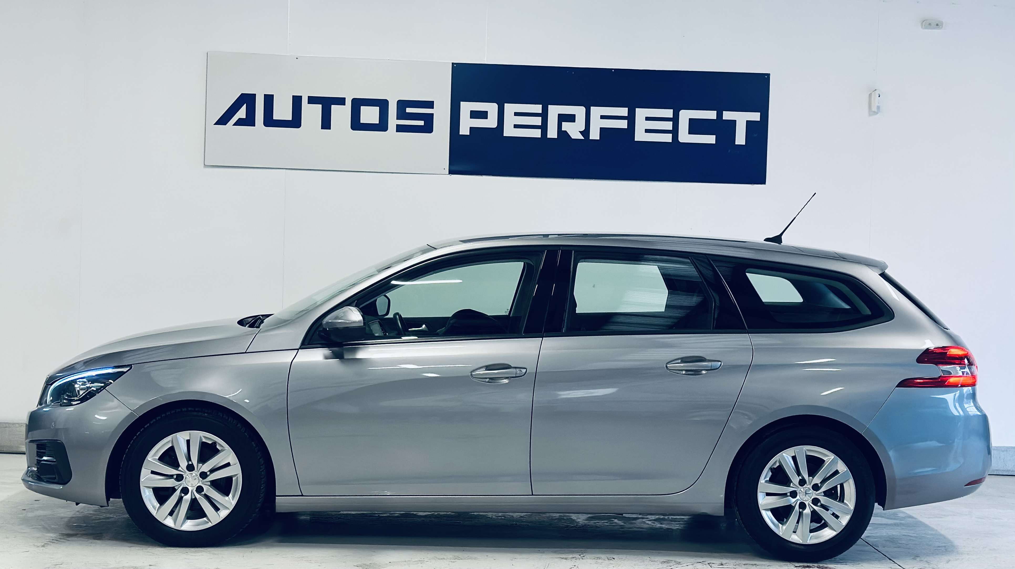 Peugeot 308 SW 1.2 VIRTUAL COCKPIT NAVI CAMERA CLIM JA16 LED