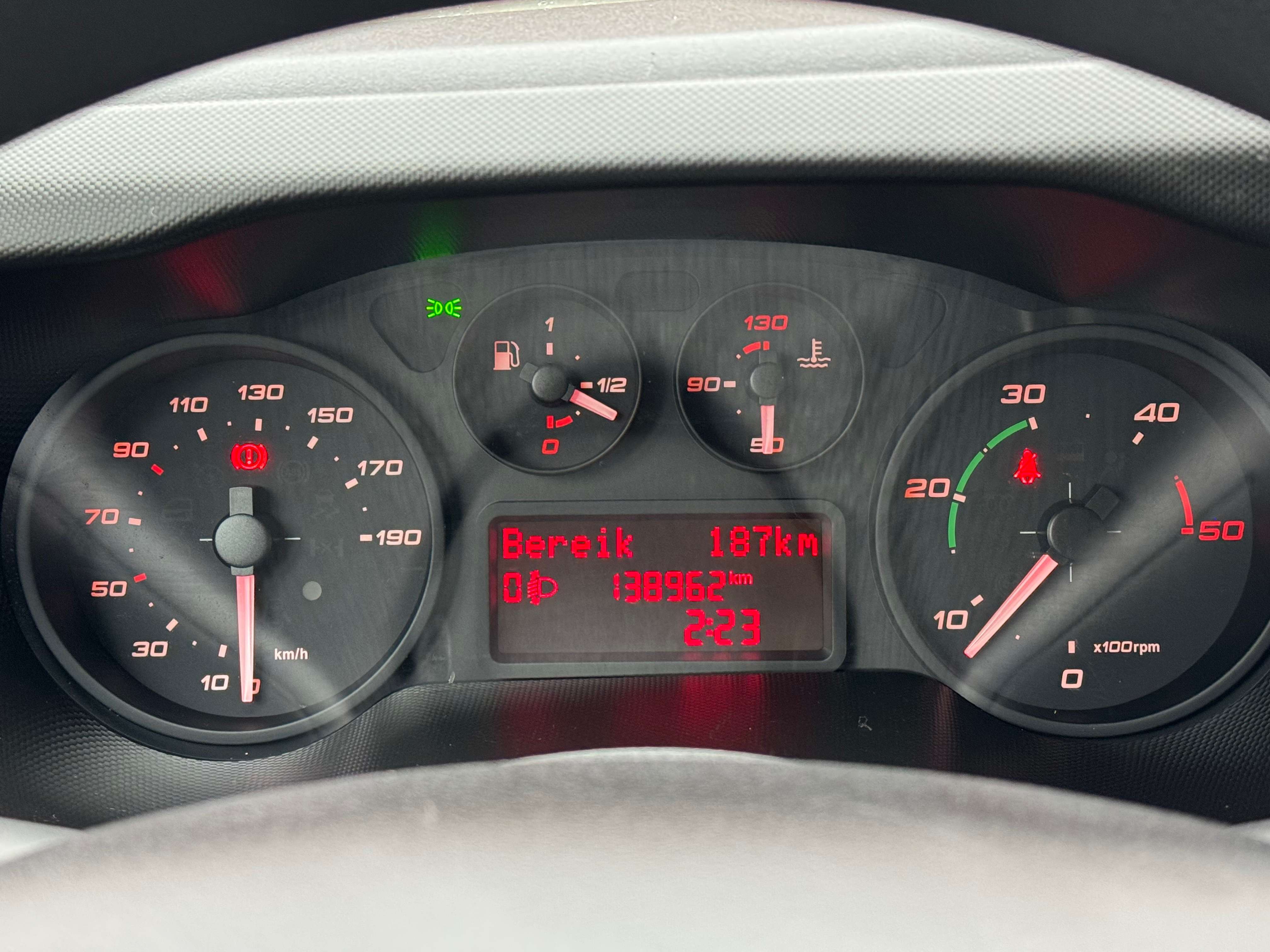 Iveco Daily 35C13SV 2.3 Turbo 3place Airco