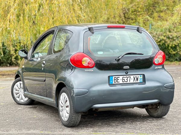 Toyota Aygo (2) 1.4 D CONFORT 3P