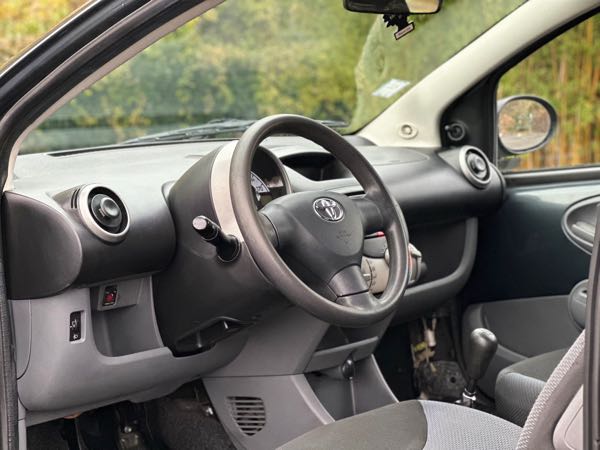 Toyota Aygo (2) 1.4 D CONFORT 3P