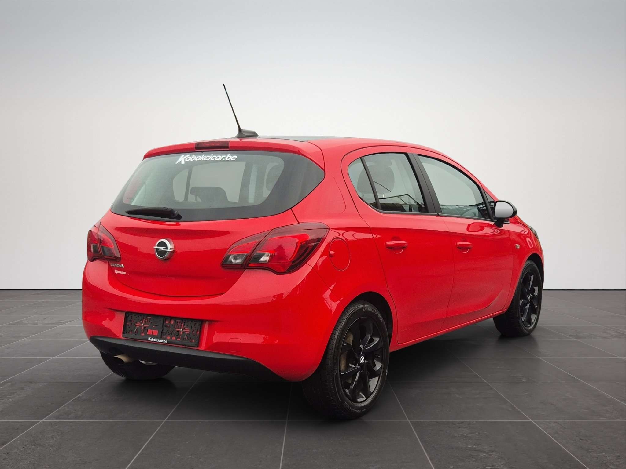 Opel Corsa 1.2i Black Edition - Petit Budget Economique et Bien Equipé - Garantie 12 Mois avec Entretien Effectué - Zone LEZ ok