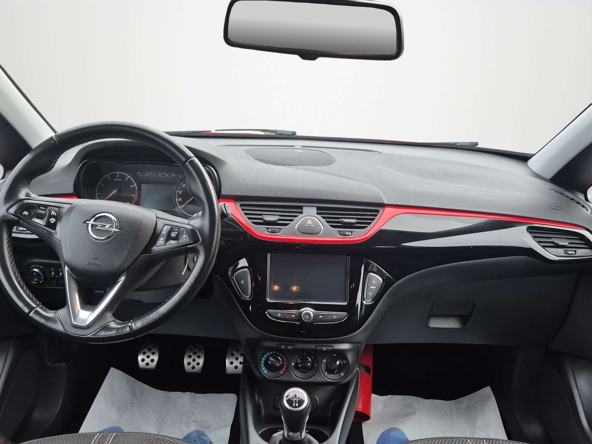Opel Corsa 1.2i Black Edition - Petit Budget Economique et Bien Equipé - Garantie 12 Mois avec Entretien Effectué - Zone LEZ ok