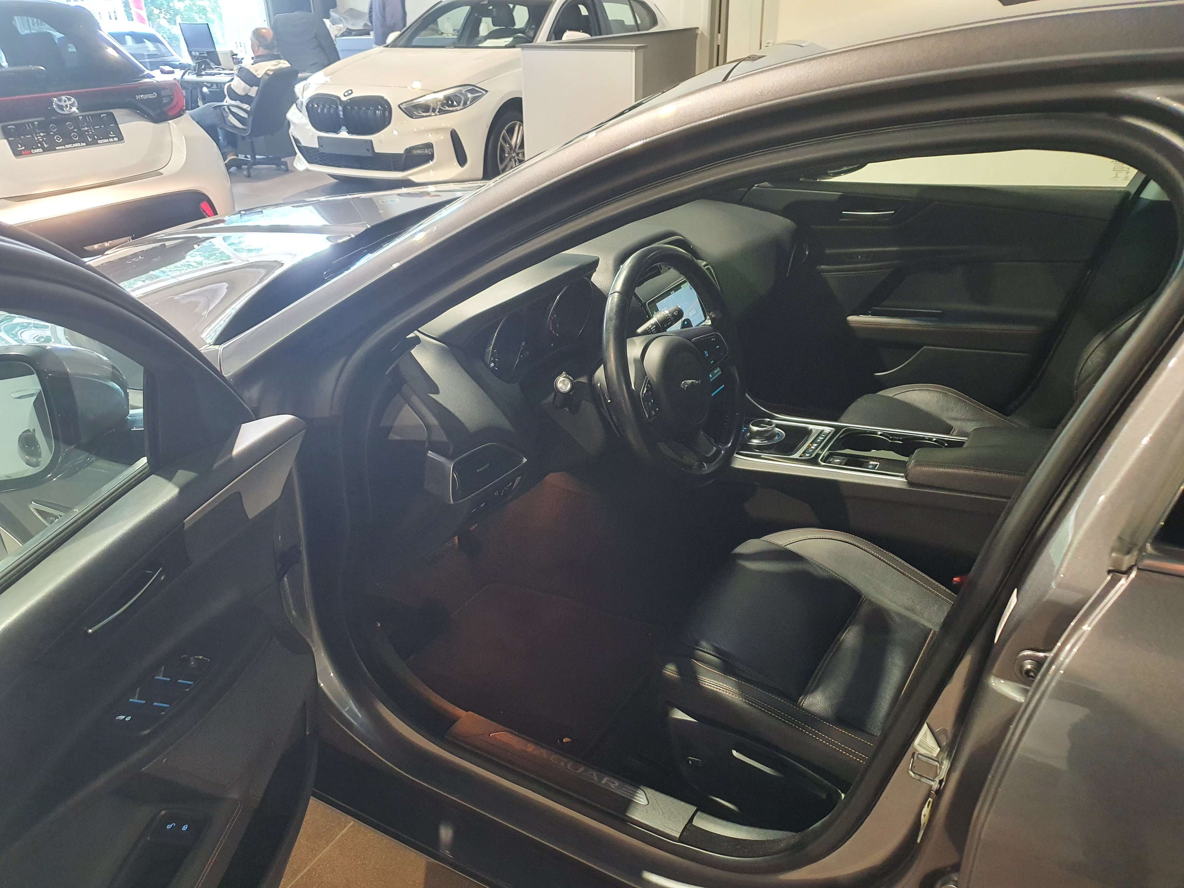 Jaguar XE 2.0 D E-prestige