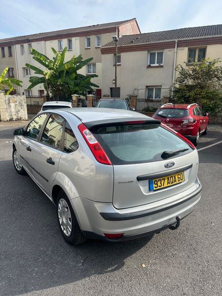 Ford Focus II 1.6 115 TI-VCT TRES SPECIALE 5P