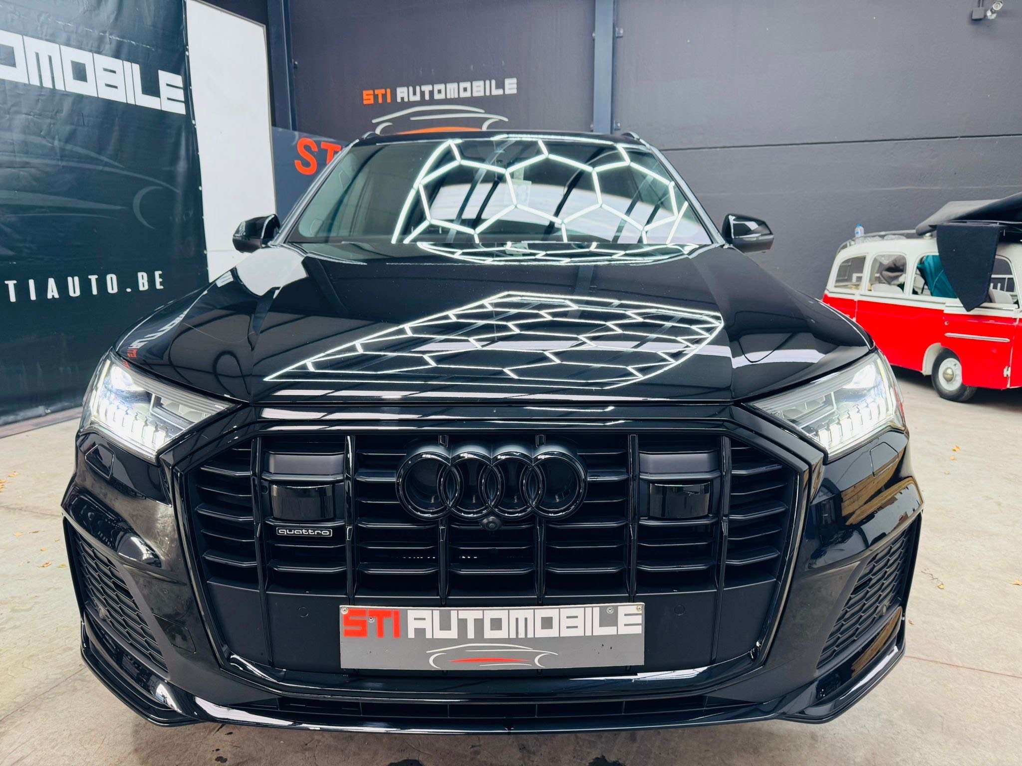 Audi Q7 Quattro  FULL S line 7 PLACES