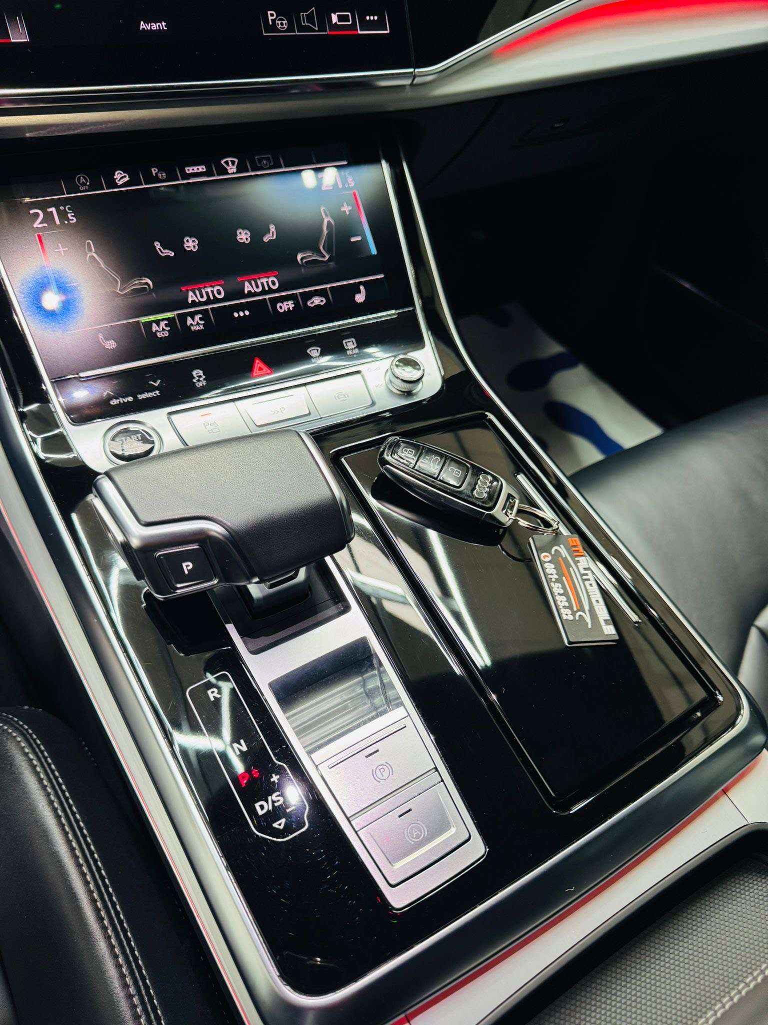 Audi Q7 Quattro  FULL S line 7 PLACES