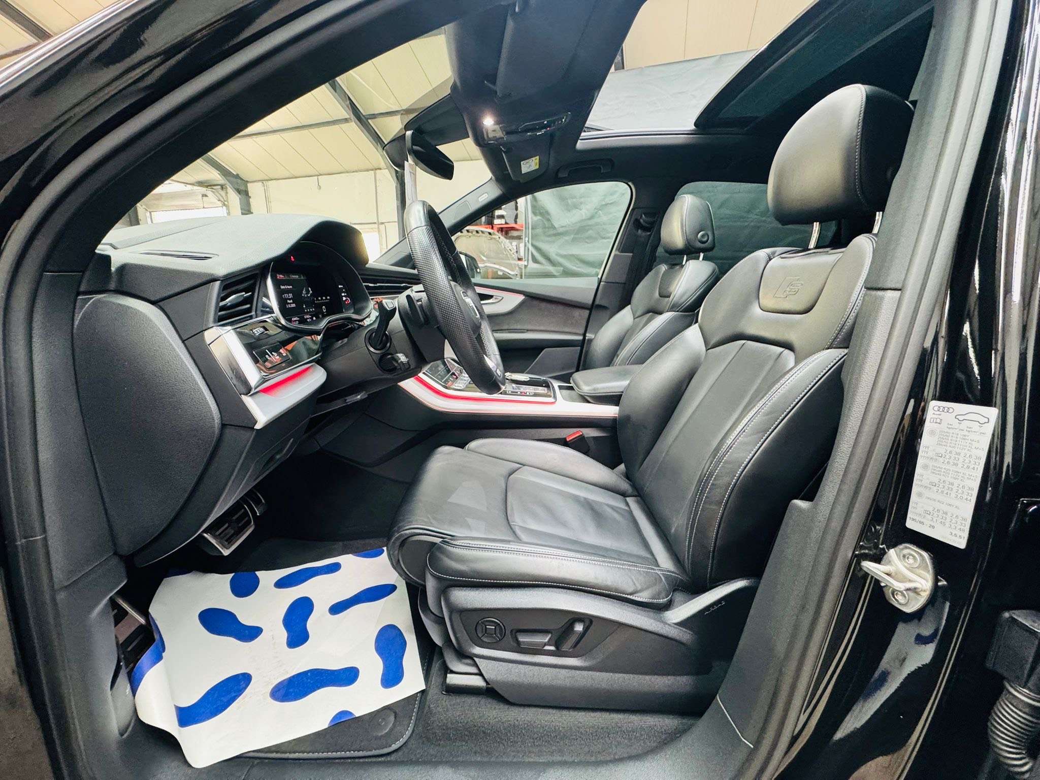 Audi Q7 Quattro  FULL S line 7 PLACES