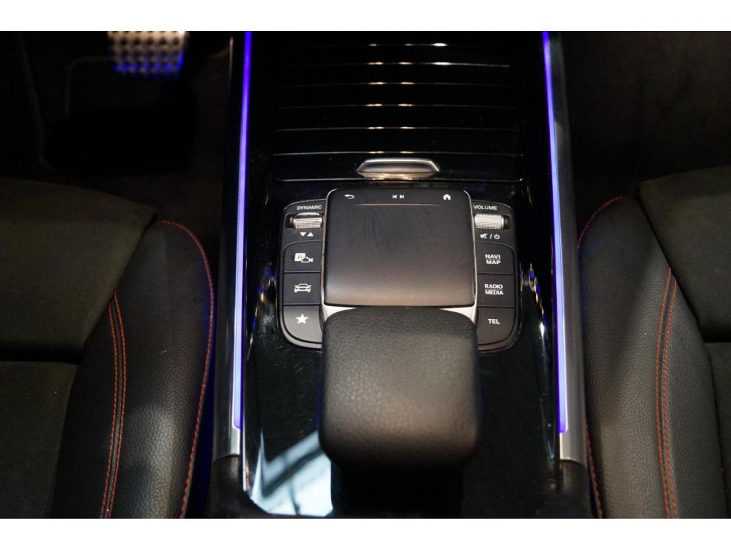 Mercedes-Benz Gla 250 e + Hybrid EQ Power - BV 8G-DCT AMG LINE Toit ouvrant 2 ème main