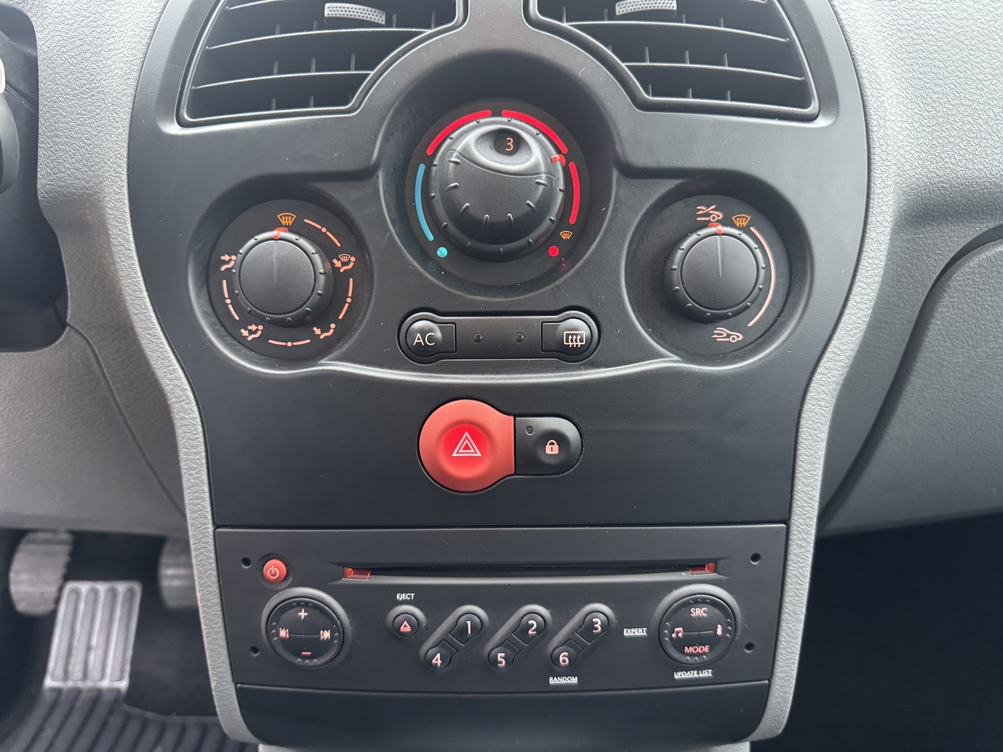 Renault MODUS 1.2 16V 75CH MODUS.COM