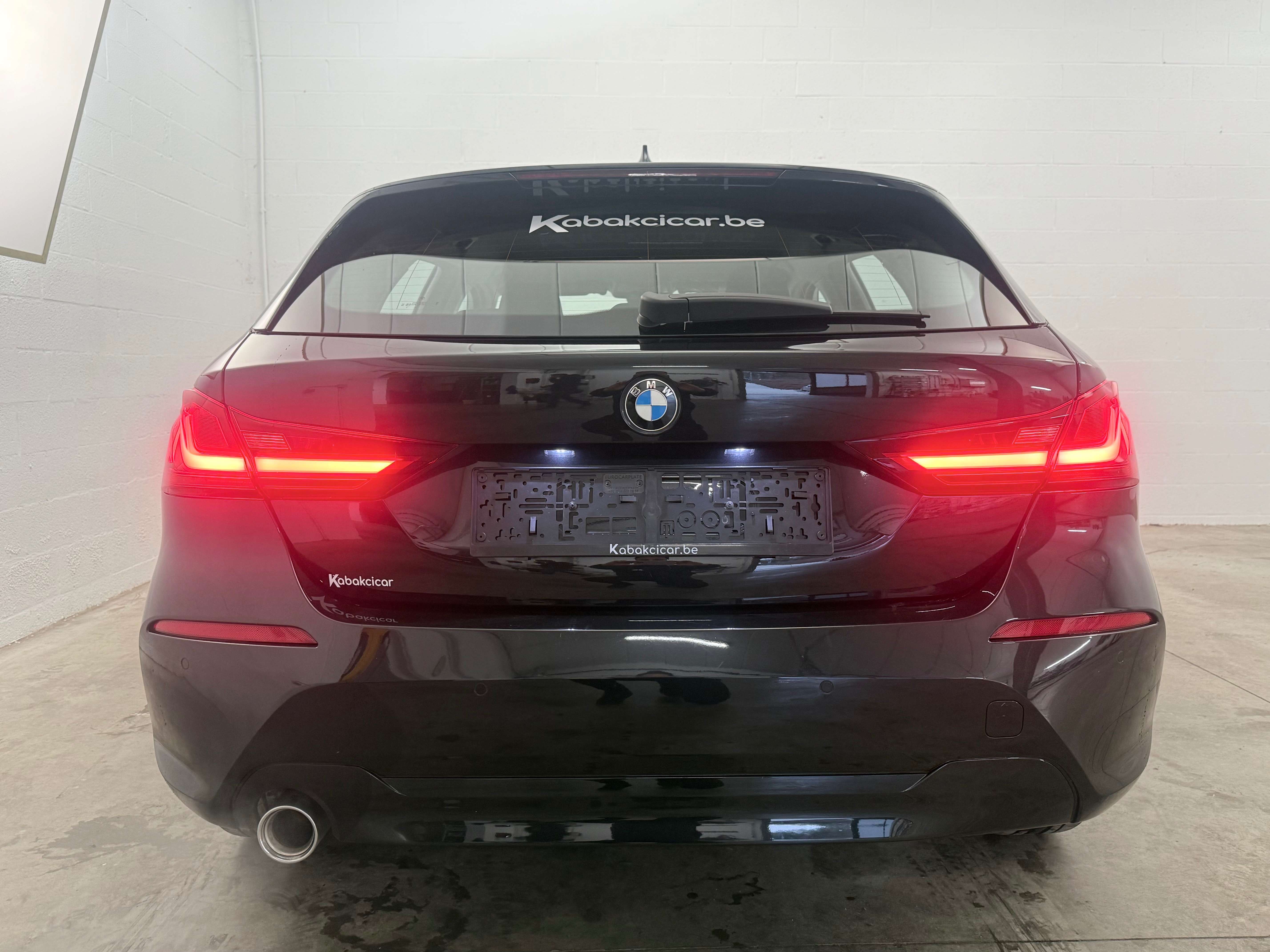 BMW 118 118i / Navi / Radar / Etat neuf / Garantie 12 Mois