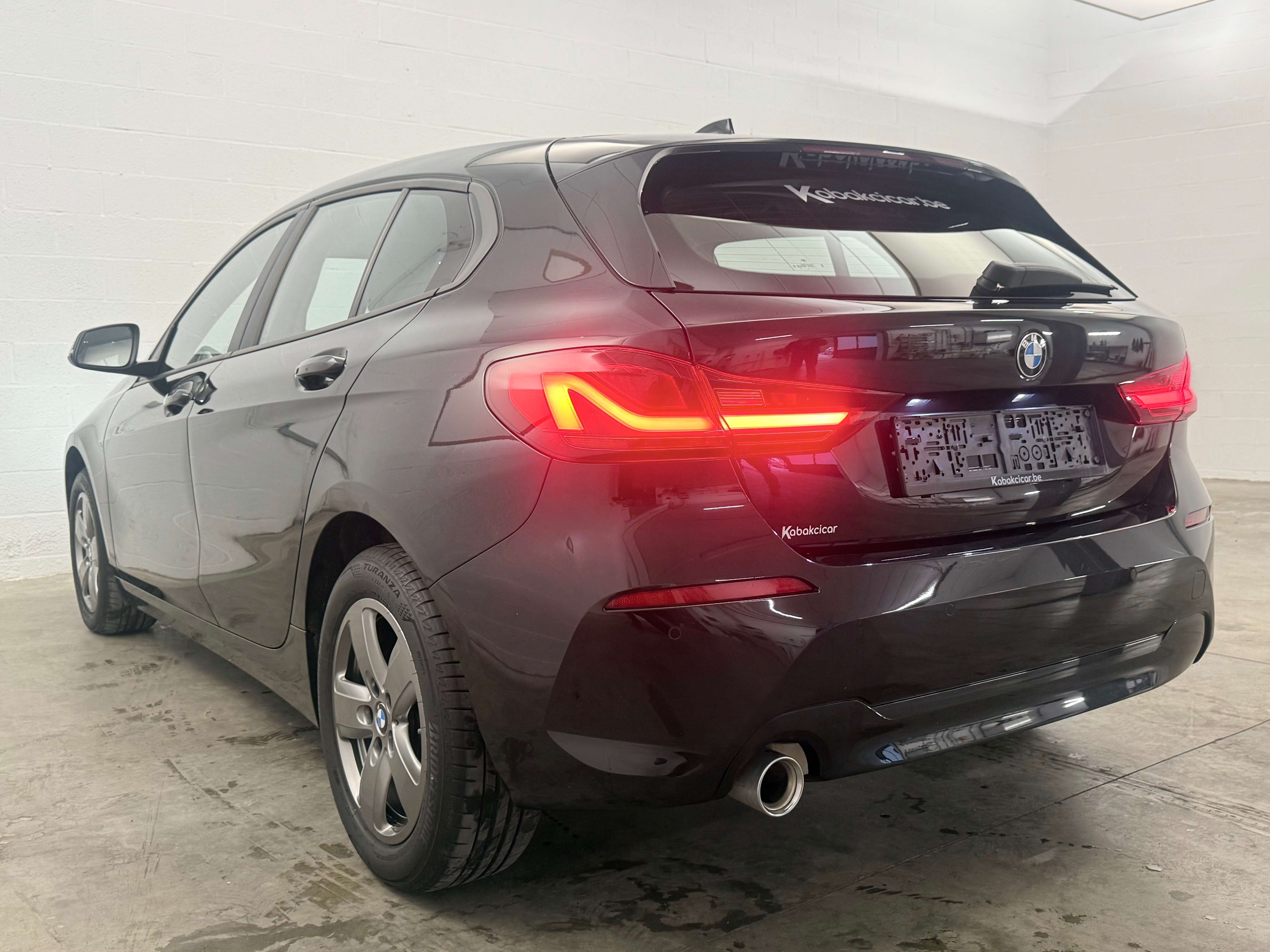 BMW 118 118i / Navi / Radar / Etat neuf / Garantie 12 Mois