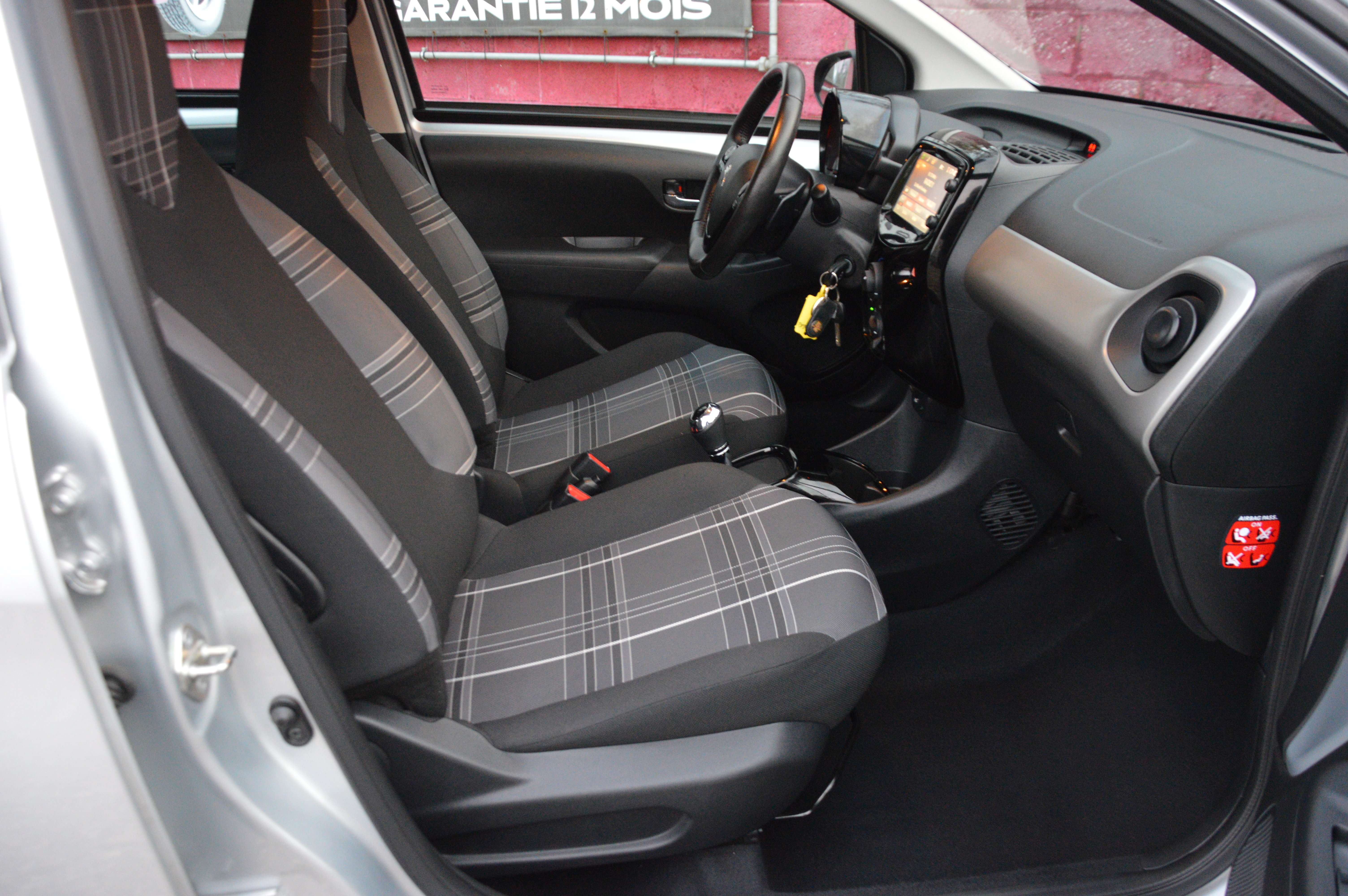 Peugeot 108 1.0 VTi Allure BOITE AUT CARPLAY CAM CLIM 16.789KM