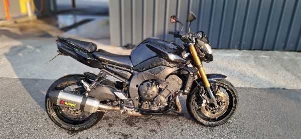 YAMAHA FZ8