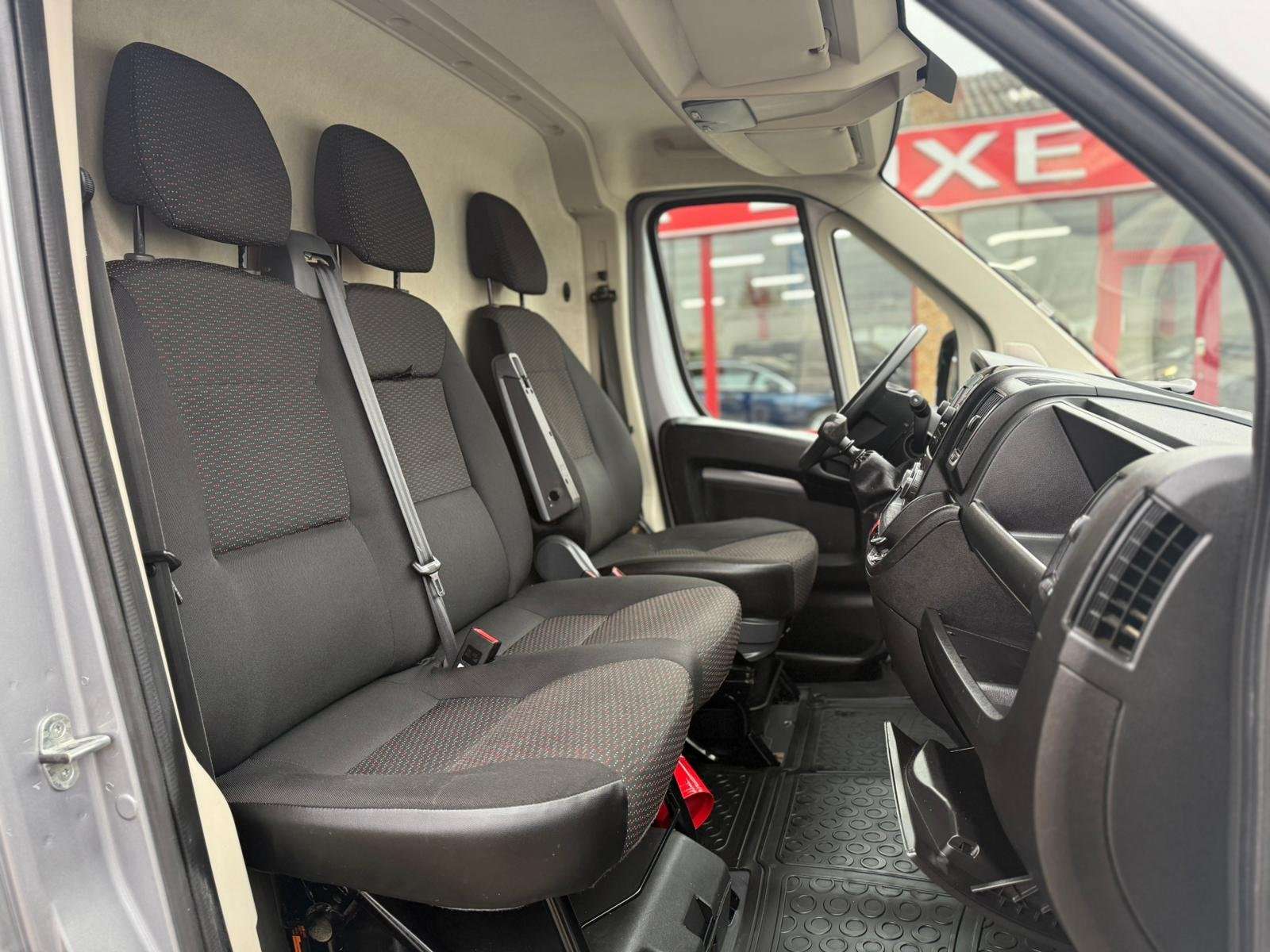 Peugeot Boxer 2.2 HDI 120CV UTILITAIRE TVA DEDUCTIBLE