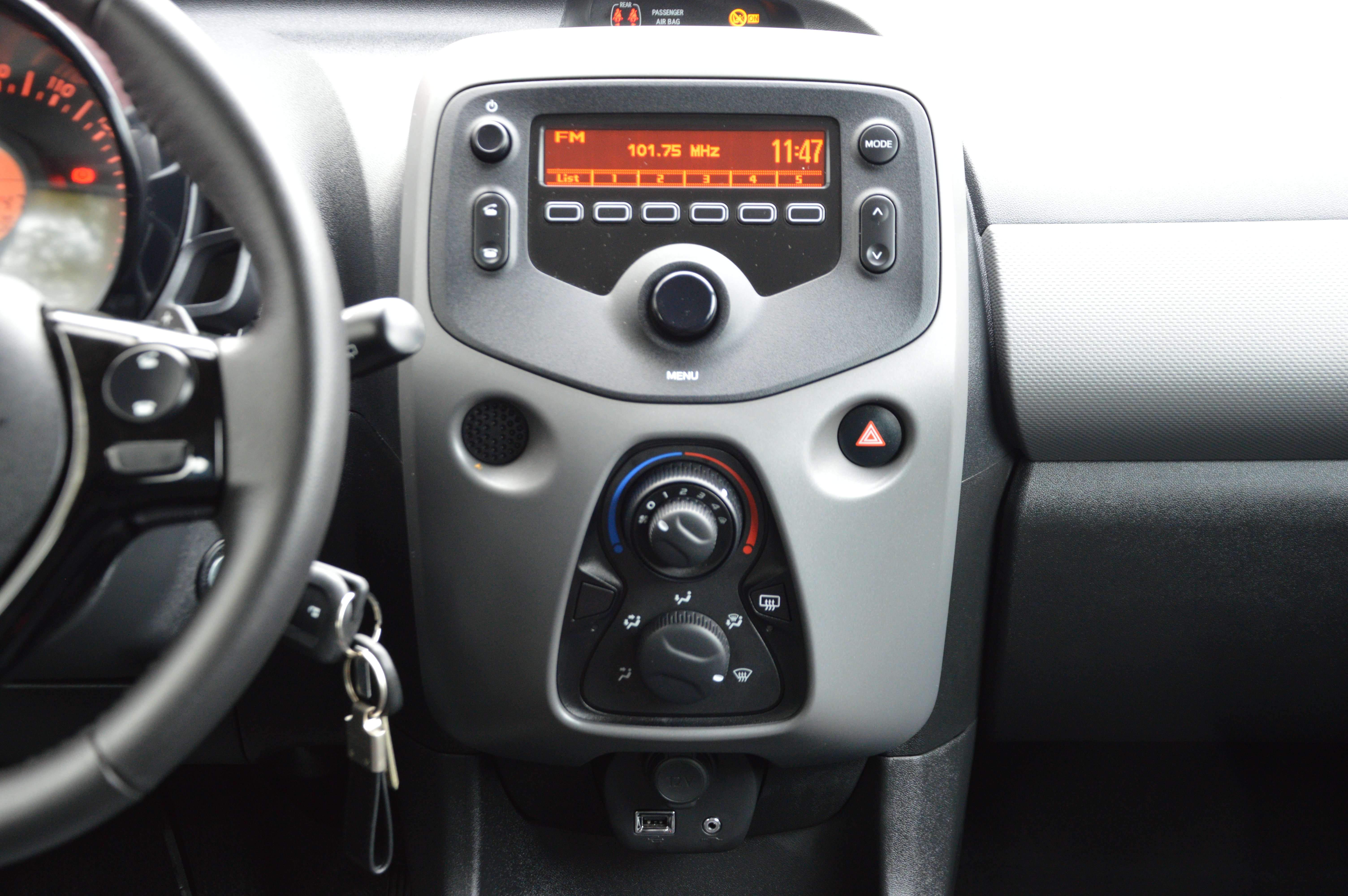 Peugeot 108 1.0 VTi Top! Collection BOITE AUTO 2.747KM