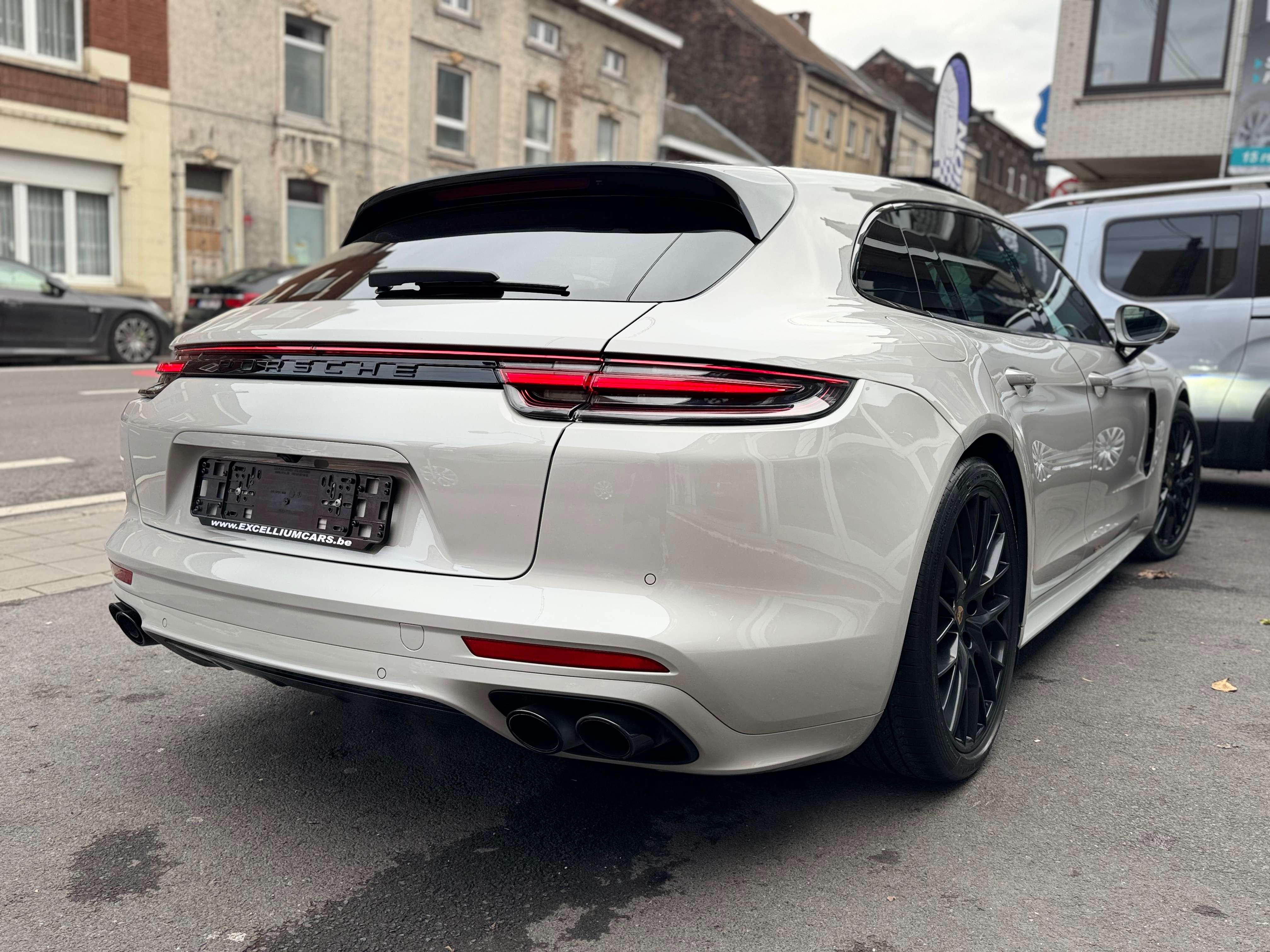 Porsche Panamera 4S 3.0 V6 Turbo PDK Kit Gts Full Options Carnet