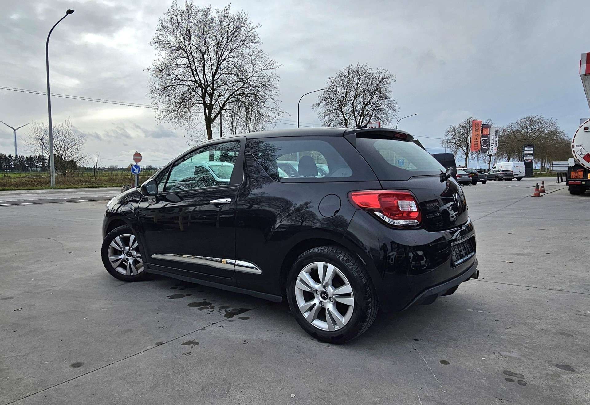 Citroen DS3 DS3 1.2i Chic - Garantie 12 mois
