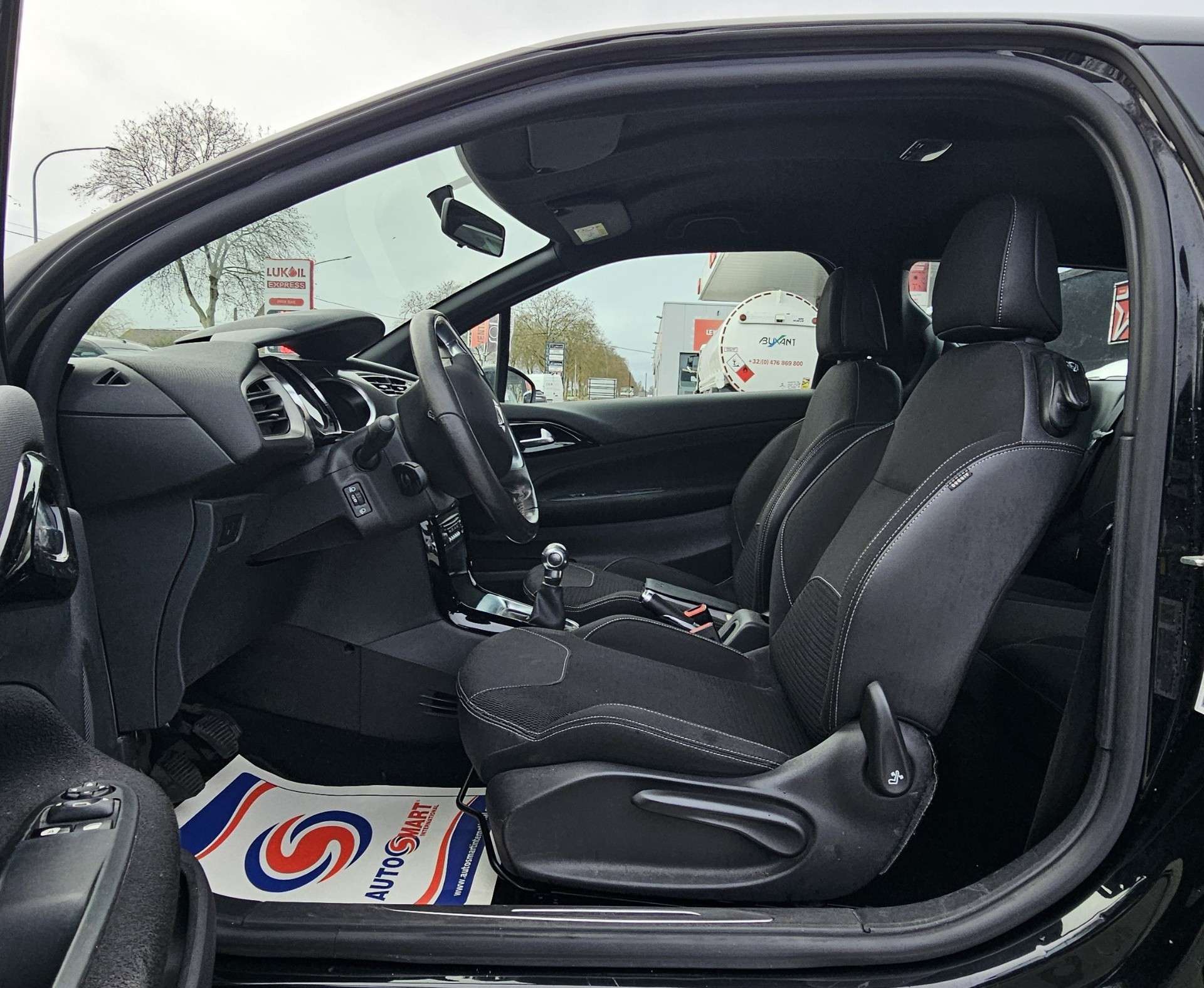 Citroen DS3 DS3 1.2i Chic - Garantie 12 mois