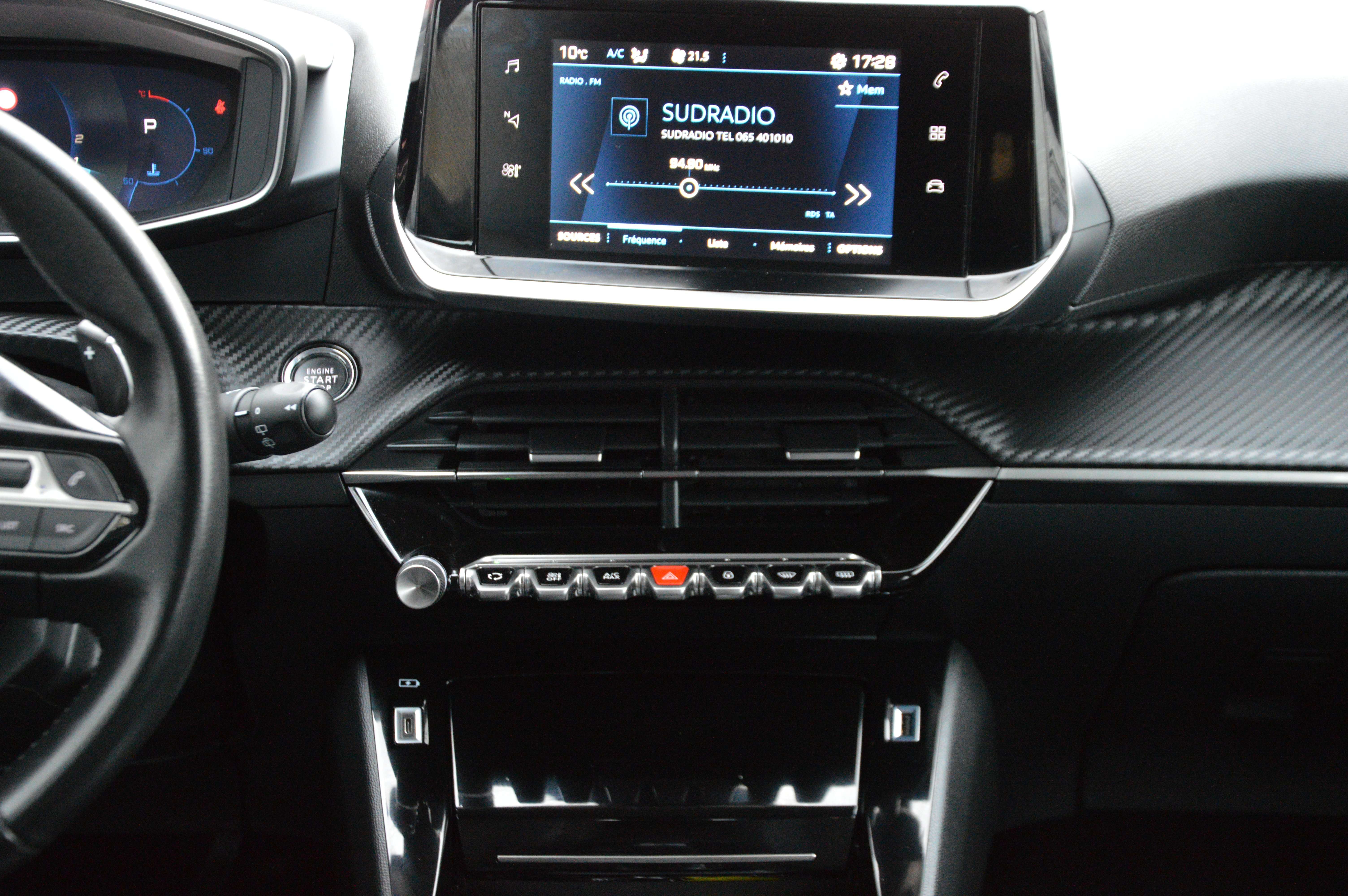 Peugeot 2008 1.5BlueHDi Allure BOITE AUT CARPLAY CAM 85.172KM