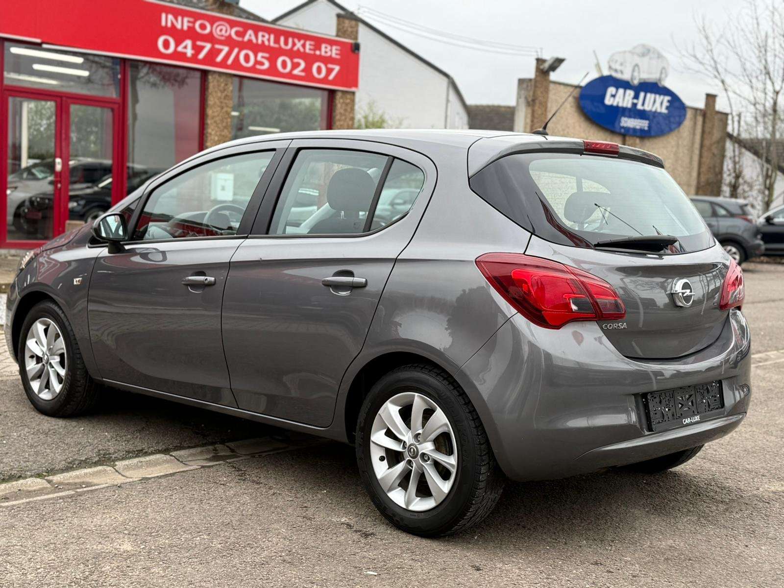 Opel Corsa 1.2i COSMO ESSENCE  5 PORTES