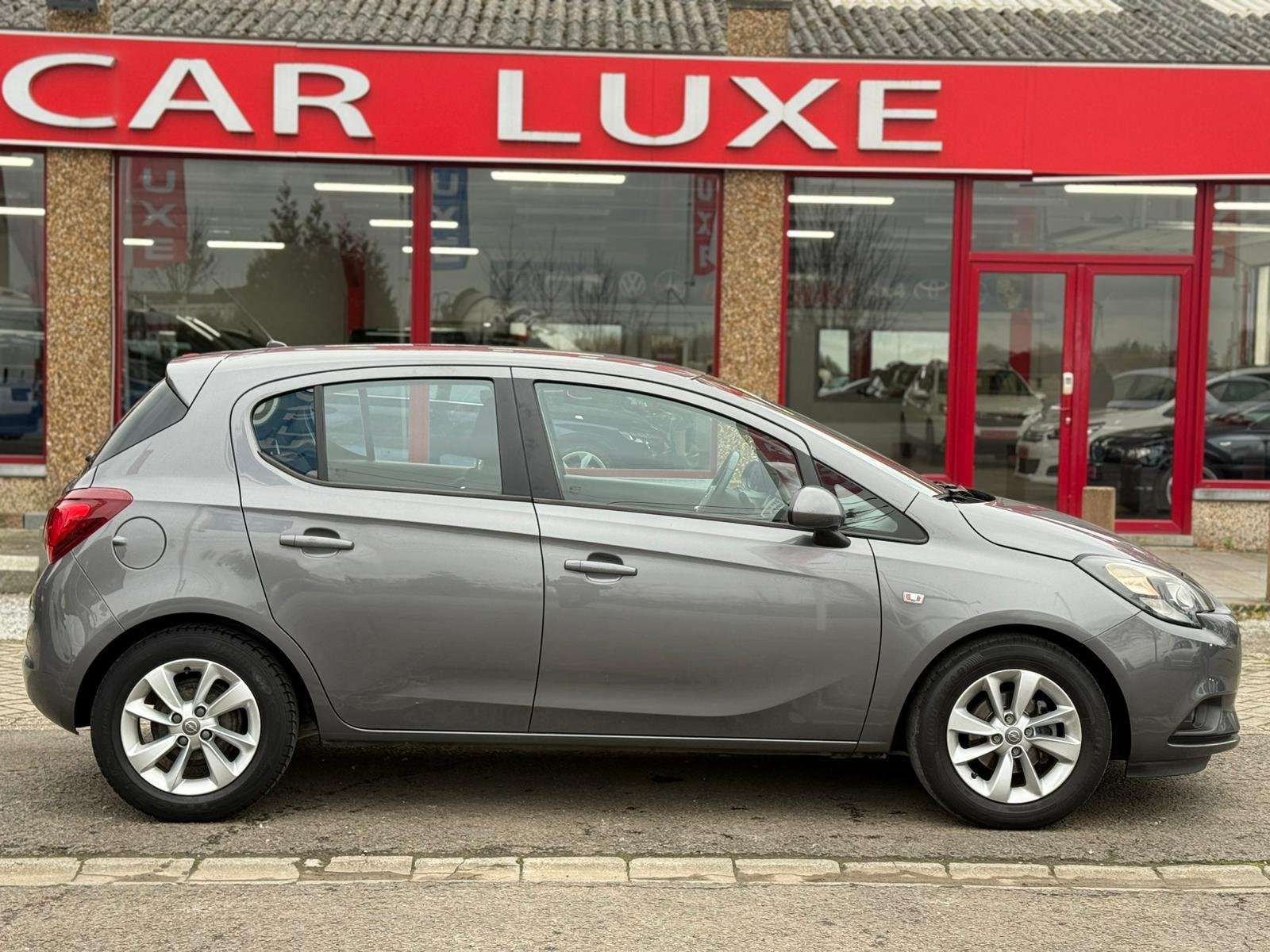 Opel Corsa 1.2i COSMO ESSENCE  5 PORTES