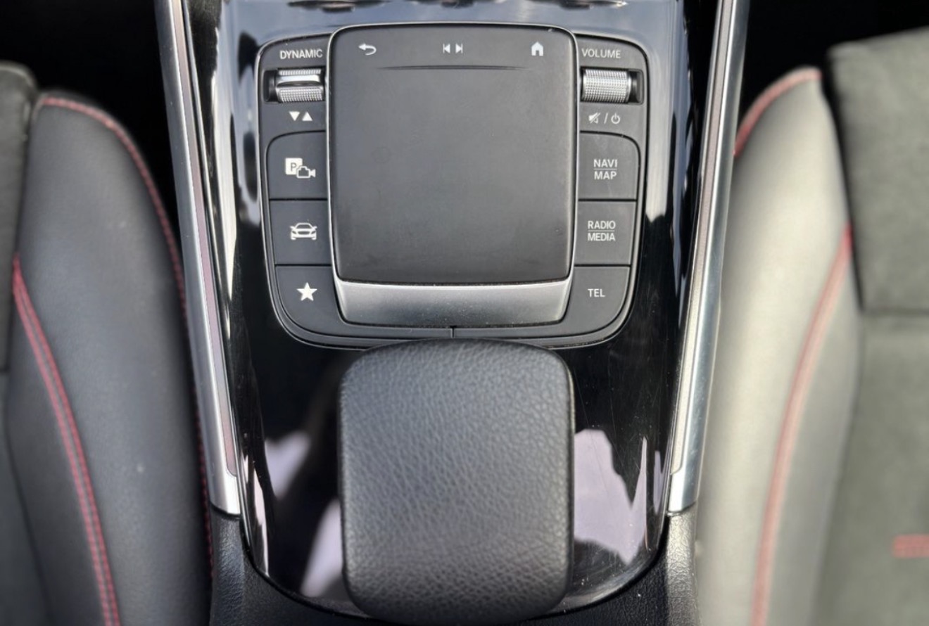 Mercedes-Benz Glb 200 D AMG LINE