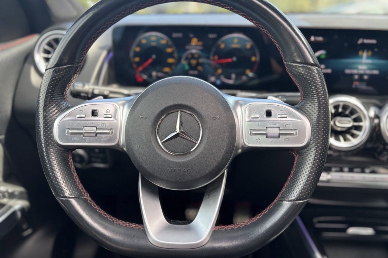 Mercedes-Benz Glb 200 D AMG LINE
