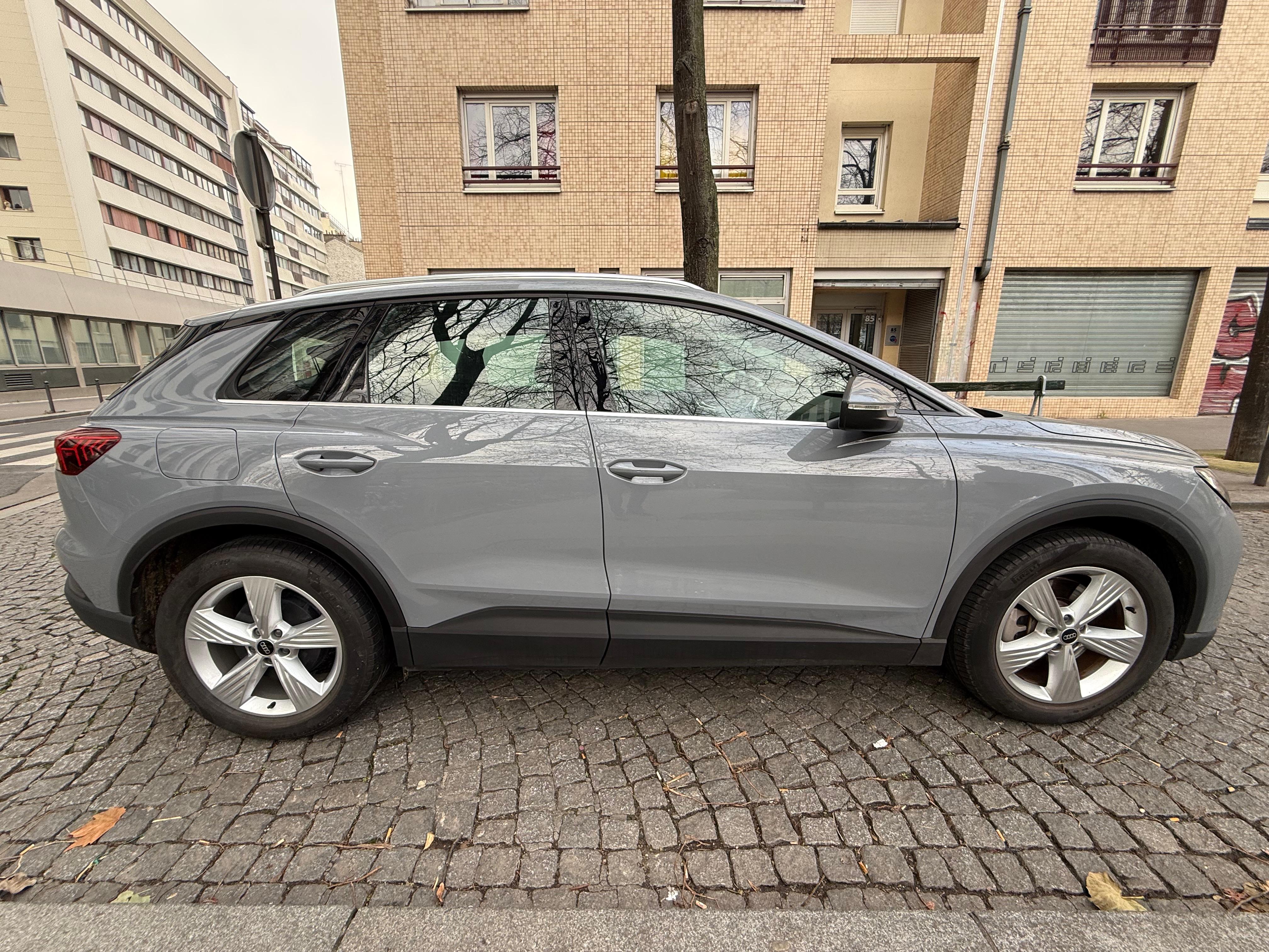 Audi Q4 40 E-TRON Design 82 kWh 205 Cv 1ère Main