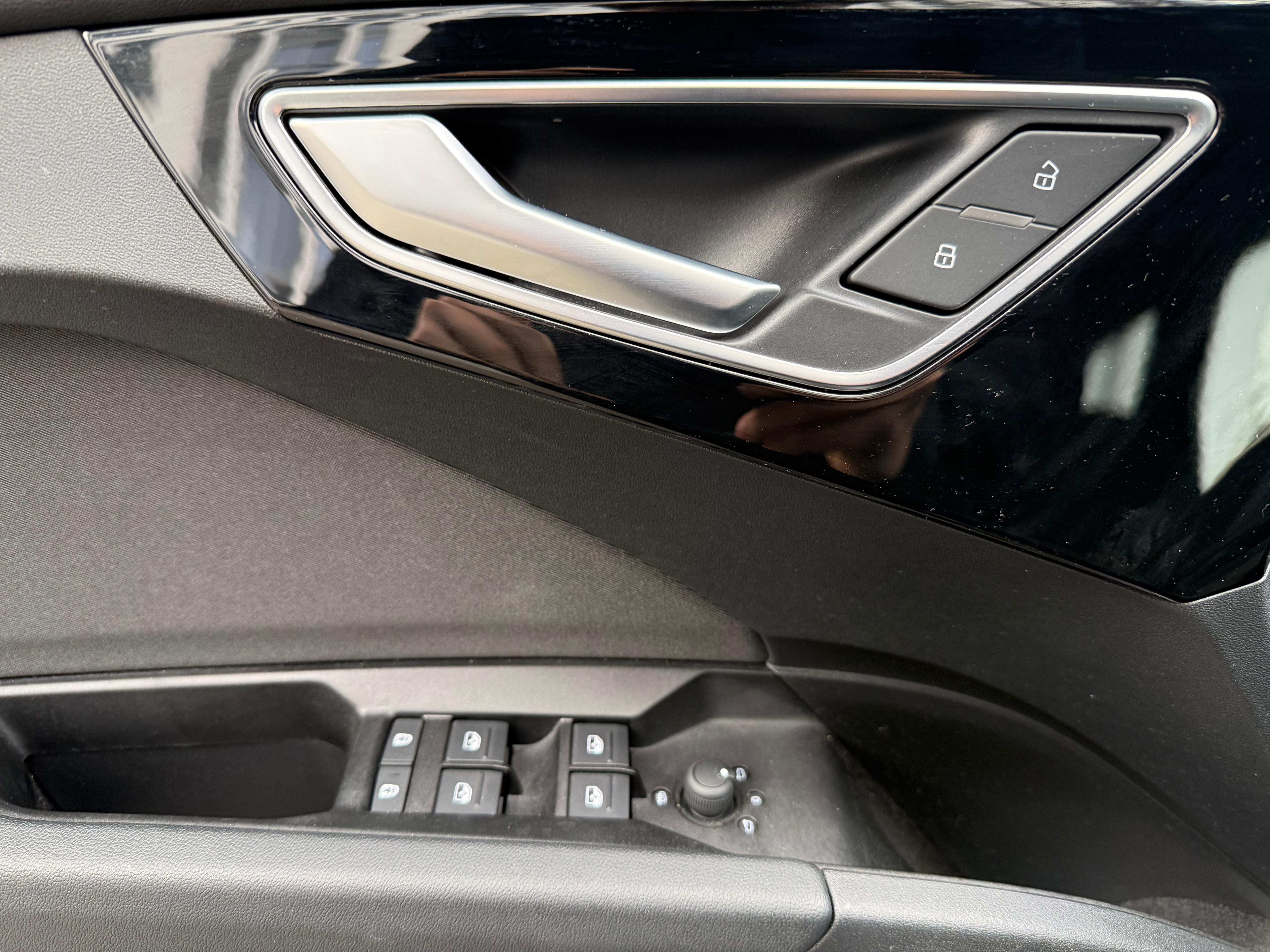 Audi Q4 40 E-TRON Design 82 kWh 205 Cv 1ère Main