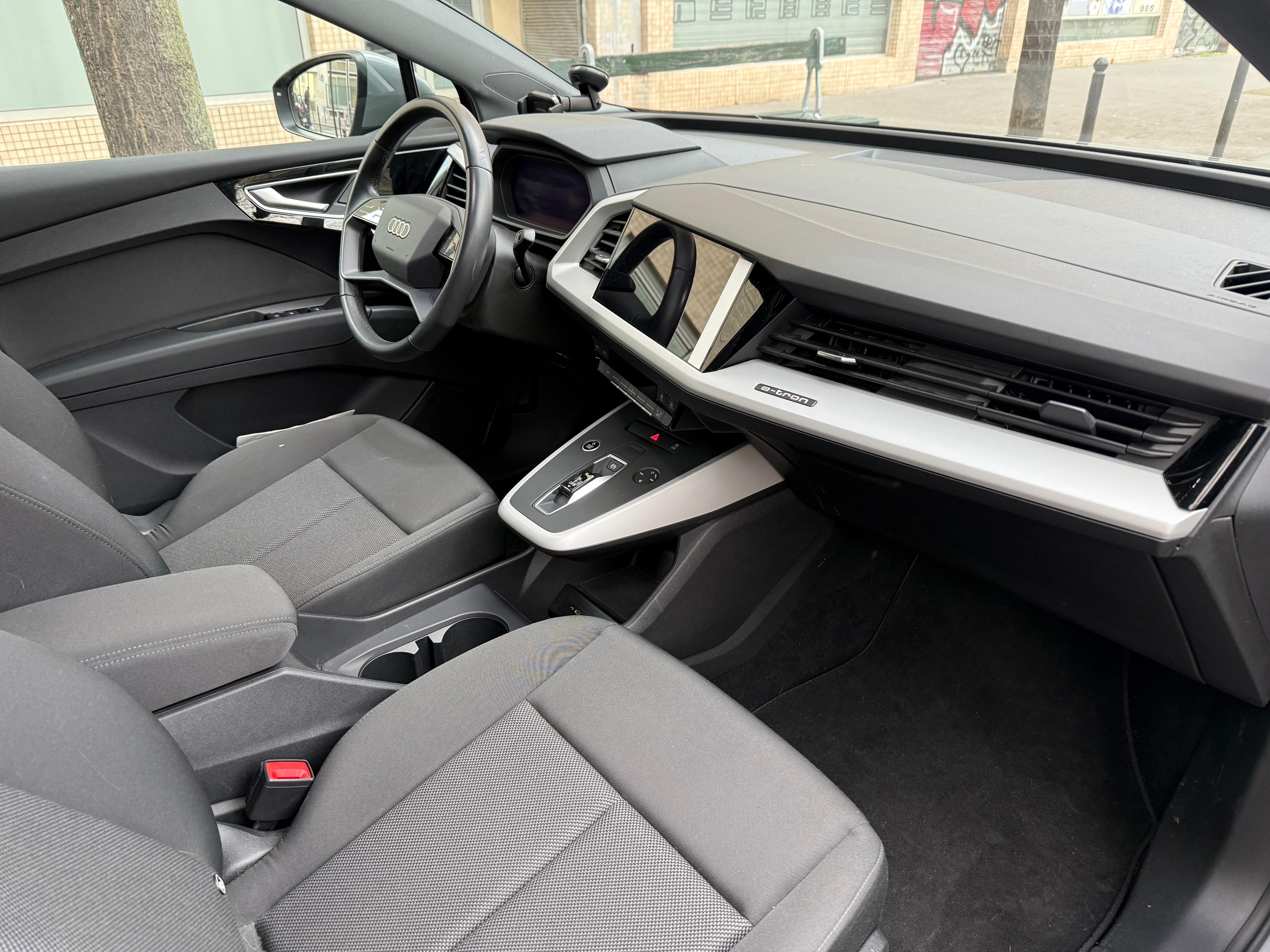 Audi Q4 40 E-TRON Design 82 kWh 205 Cv 1ère Main