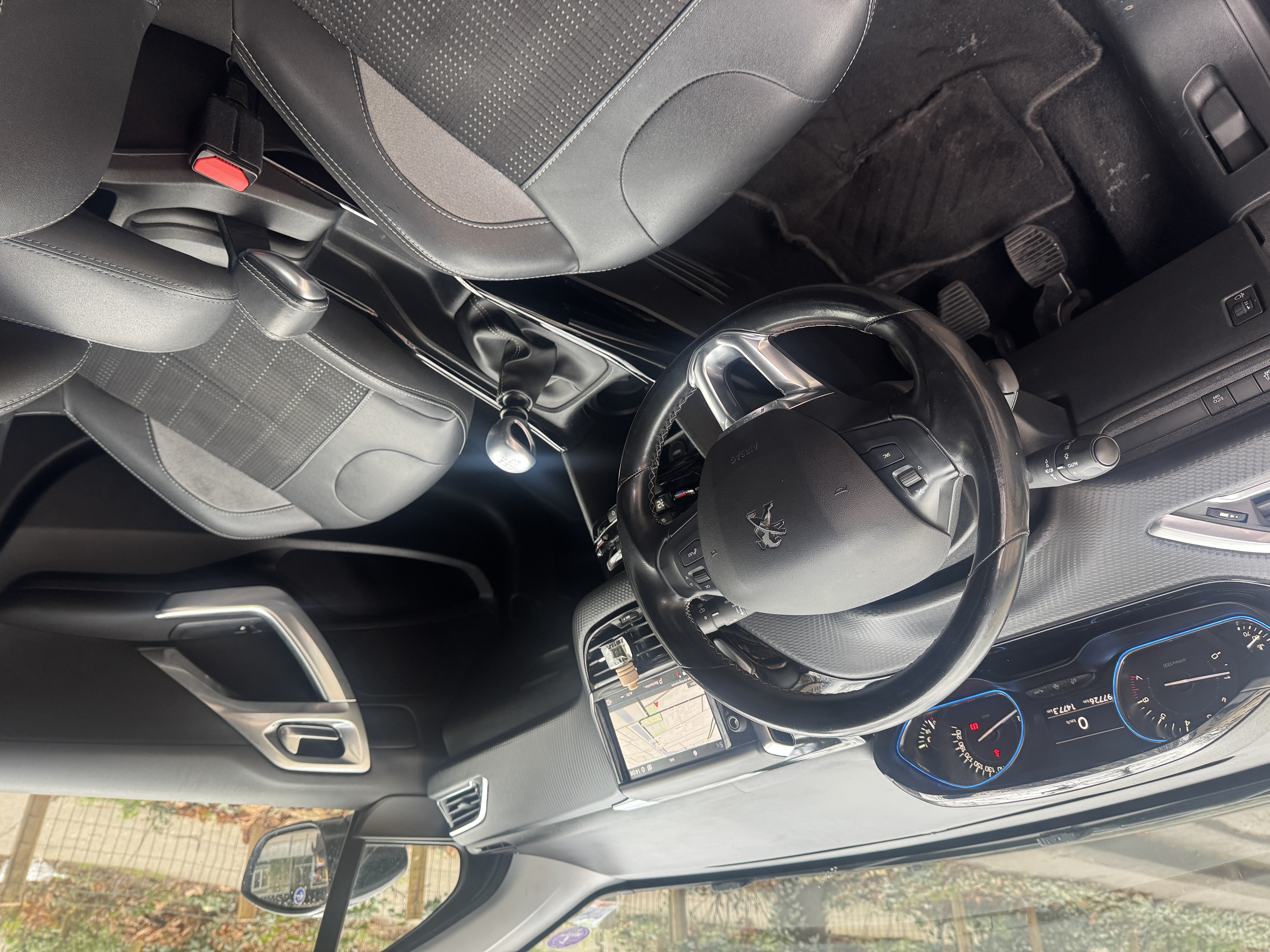 Peugeot 2008 (2) 1.2 PURETECH 110 5CV S&amp;S ALLURE