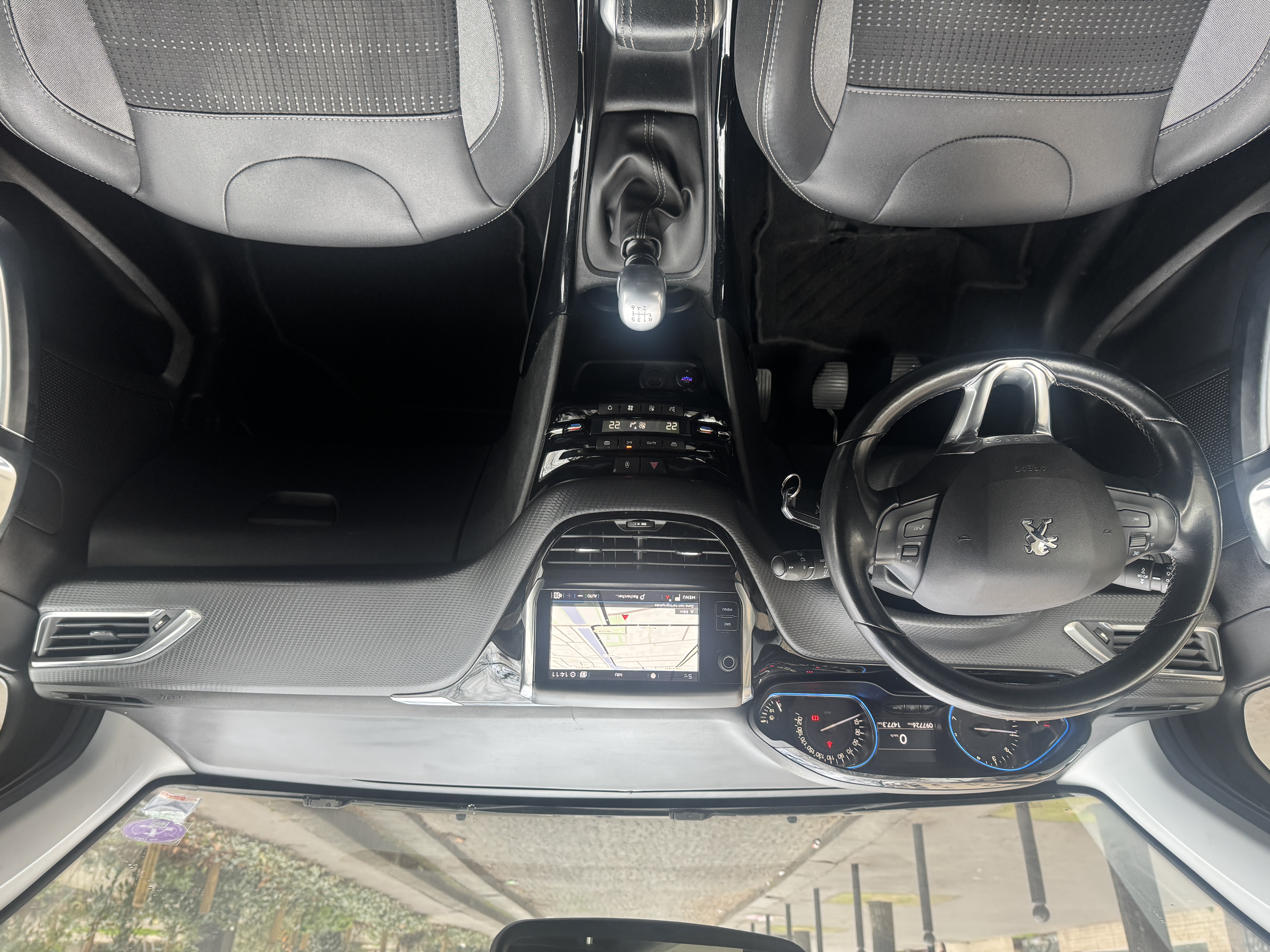 Peugeot 2008 (2) 1.2 PURETECH 110 5CV S&amp;S ALLURE