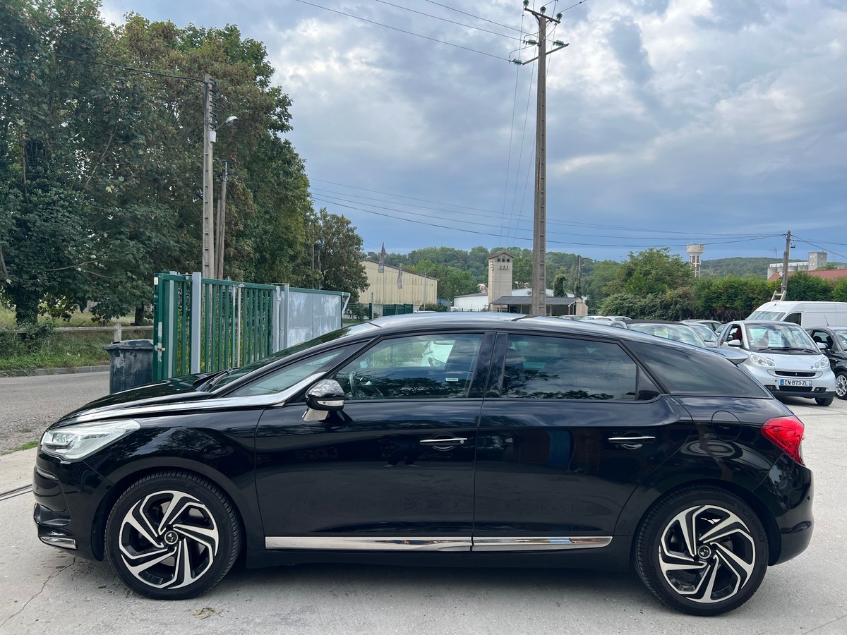 Ds 5 (2) 2.0 BLUEHDI 180 S&amp;S SPORT CHIC AUTOMATIQUE