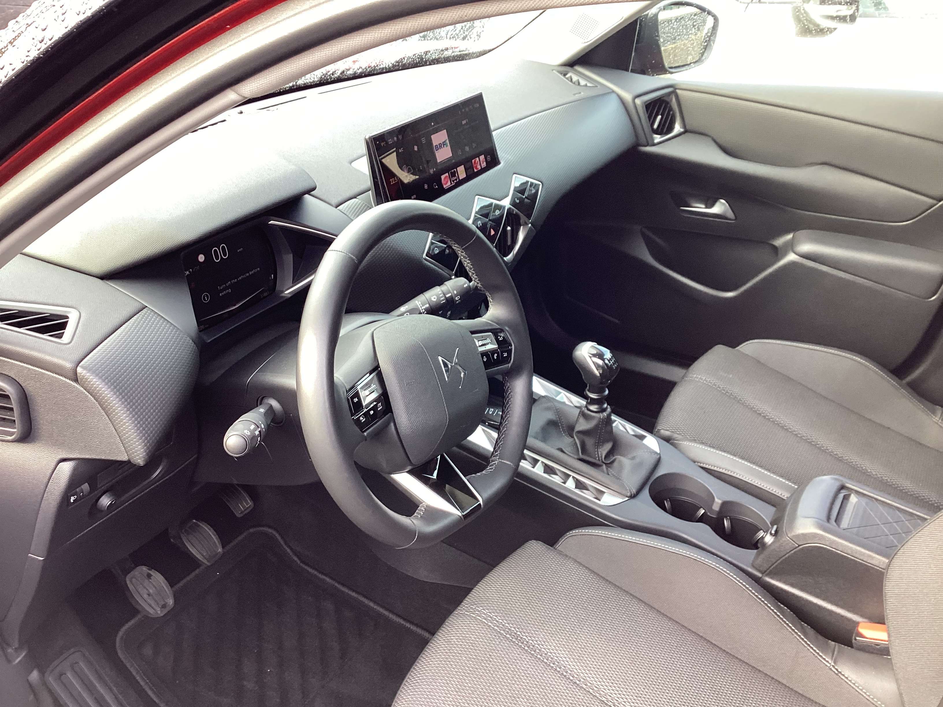 DS Automobiles DS 3 Crossback DS 3 CROSSBACK 1.2 Performance Line 30000km