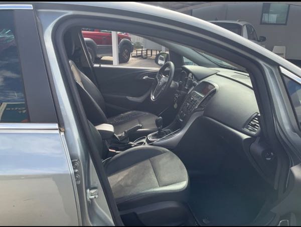 Opel Astra IV (2) 1.7 CDTI 130 COSMO START/STOP