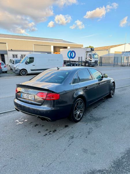 Audi A4 IV (2) 2.0 TDI 143 AMBITION LUXE