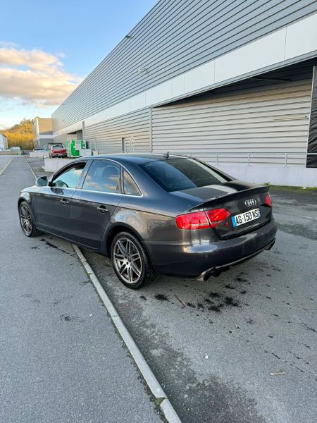 Audi A4 IV (2) 2.0 TDI 143 AMBITION LUXE