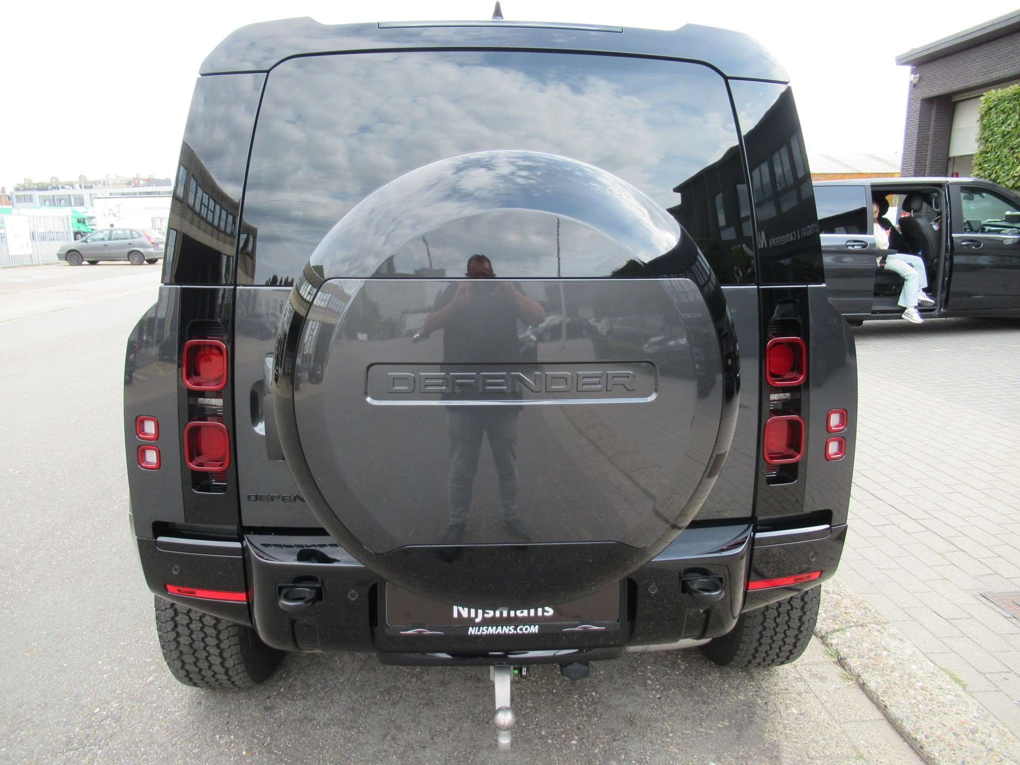 Land Rover Defender 110 D250 AWD X-Dynamic HSE/ACC/Leder/Pano/Meridian